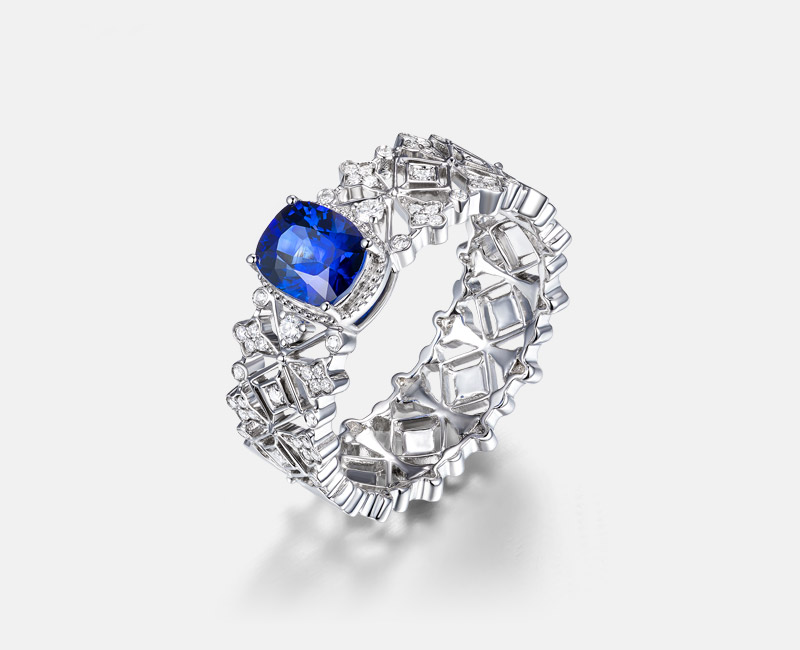 Collection Jardins fantastiques : fabrication de bijoux sur-mesure et collections propres en haute joaillerie.