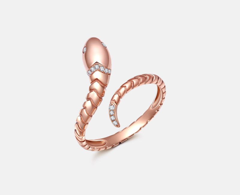 Collection Serpent : détail de fabrication joaillerie B2B collection Serpent.