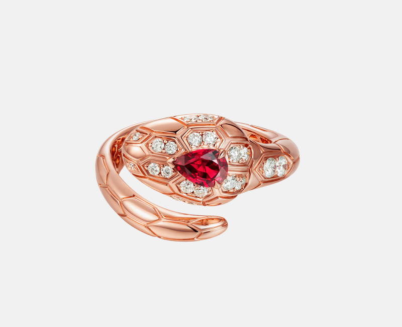 Collection Serpent : fabrication de bijoux sur-mesure et collections propres en haute joaillerie.