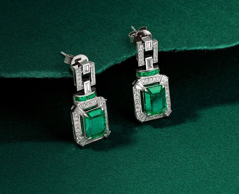 Model presenting refined jewelry from a China sourcing workshop, showcasing the Art Deco geometric style of Fantastic Garden Part 2.