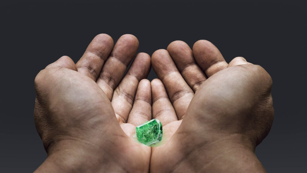 Professional high jewelry manufacturing process at the Dazzling Gem factory, specialized in B2B production and bespoke gemstone settings.